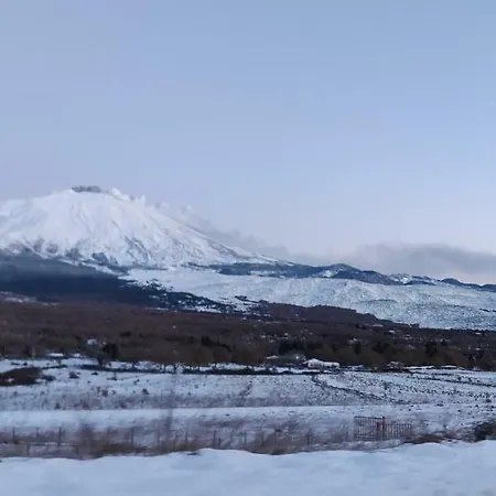 Mount Etna Feriehus Maletto
